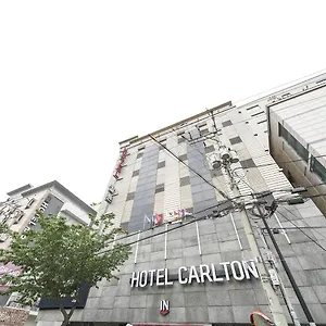 3* Отель Carlton